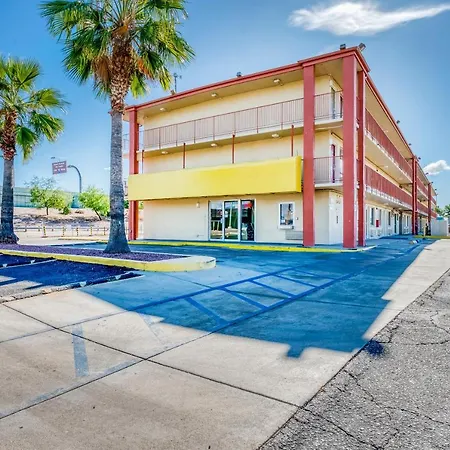 Oyo Hotel Tucson Downtown