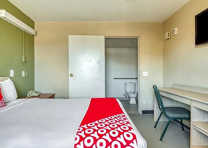 Oyo Downtown Hotel 2*