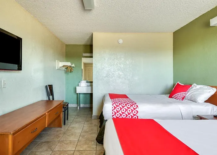 Hotel Oyo Downtown 2*