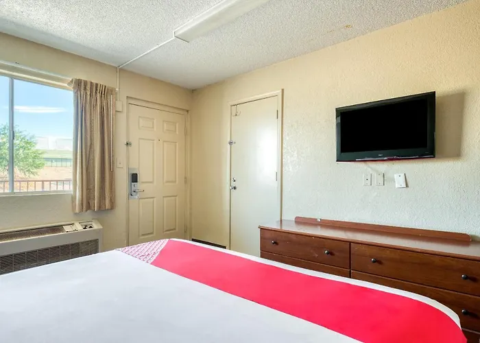 Hotel Oyo Downtown Tucson